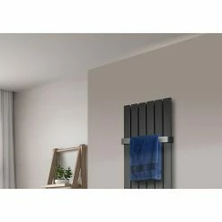 BAUHAUS Designheizkörper Peking 47 X 120 Cm, Mit 1 Handtuchhalter (50 Mm), 799 W Bei 75/65/20 °C, Moonstone-Grau -Sanitärinstallation Verkaufsladen 12 2145
